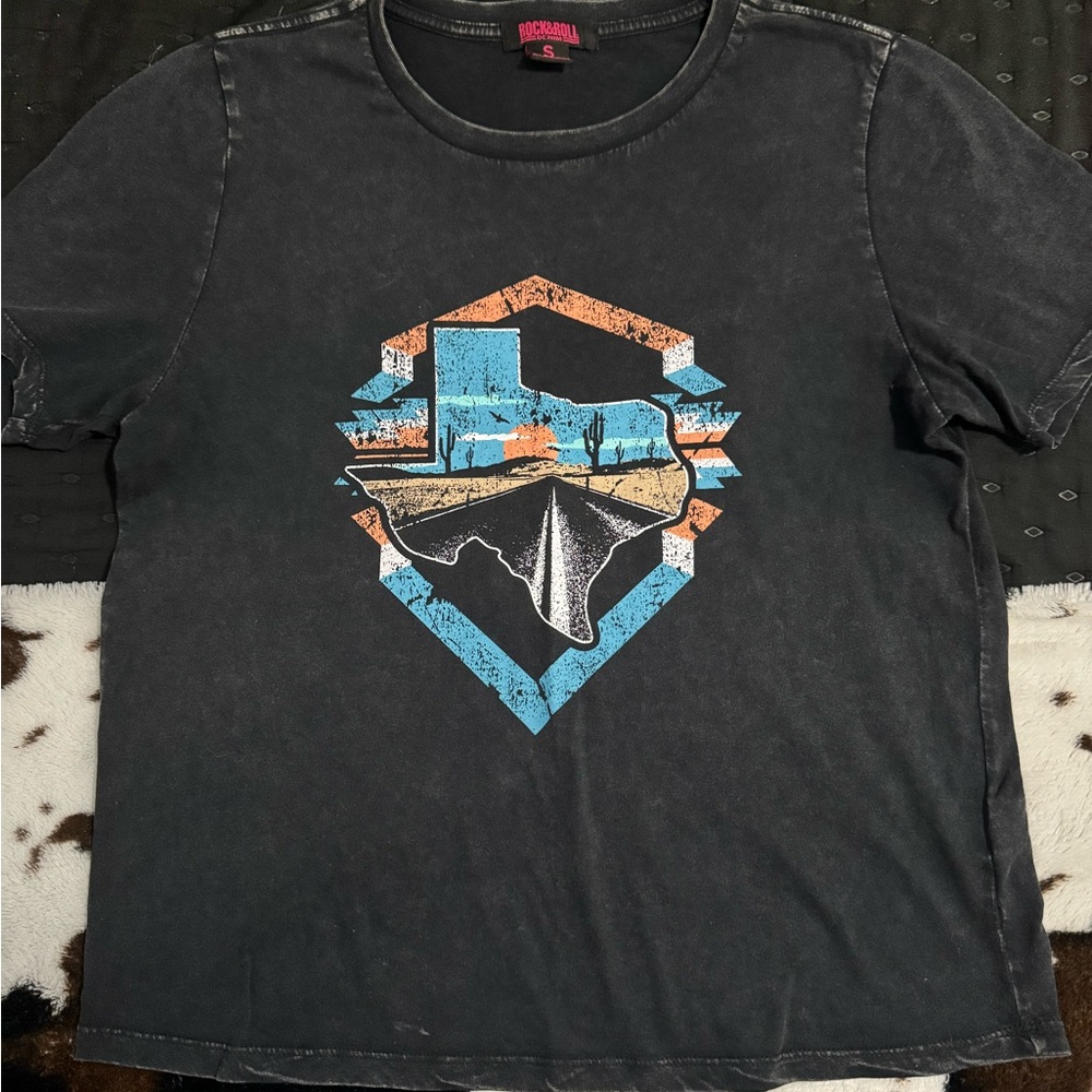 T-Shirt - Picture 3 of 5